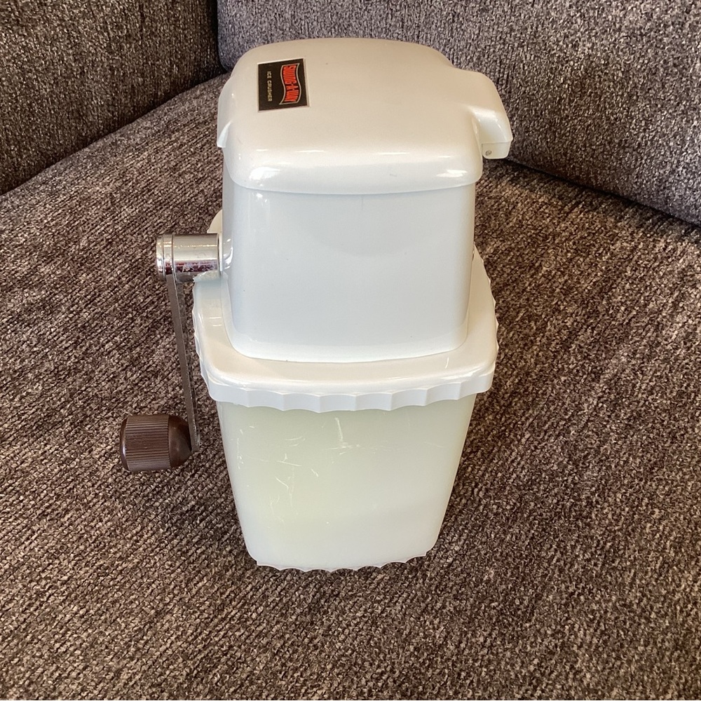 Ice crusher